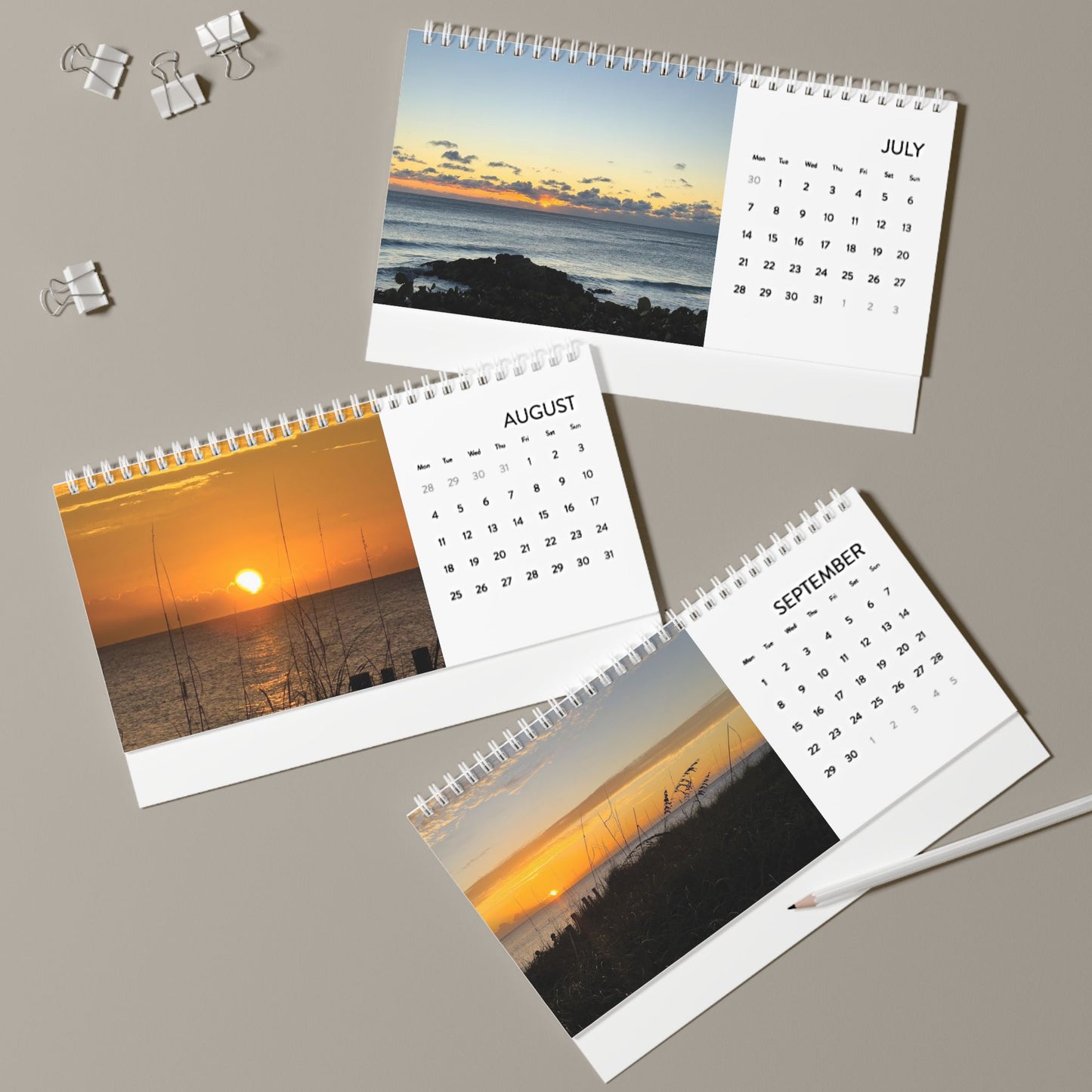 Dive into 2025: Exclusive Ocean Views Desk Calendar ā Your Daily Escape Awaits!