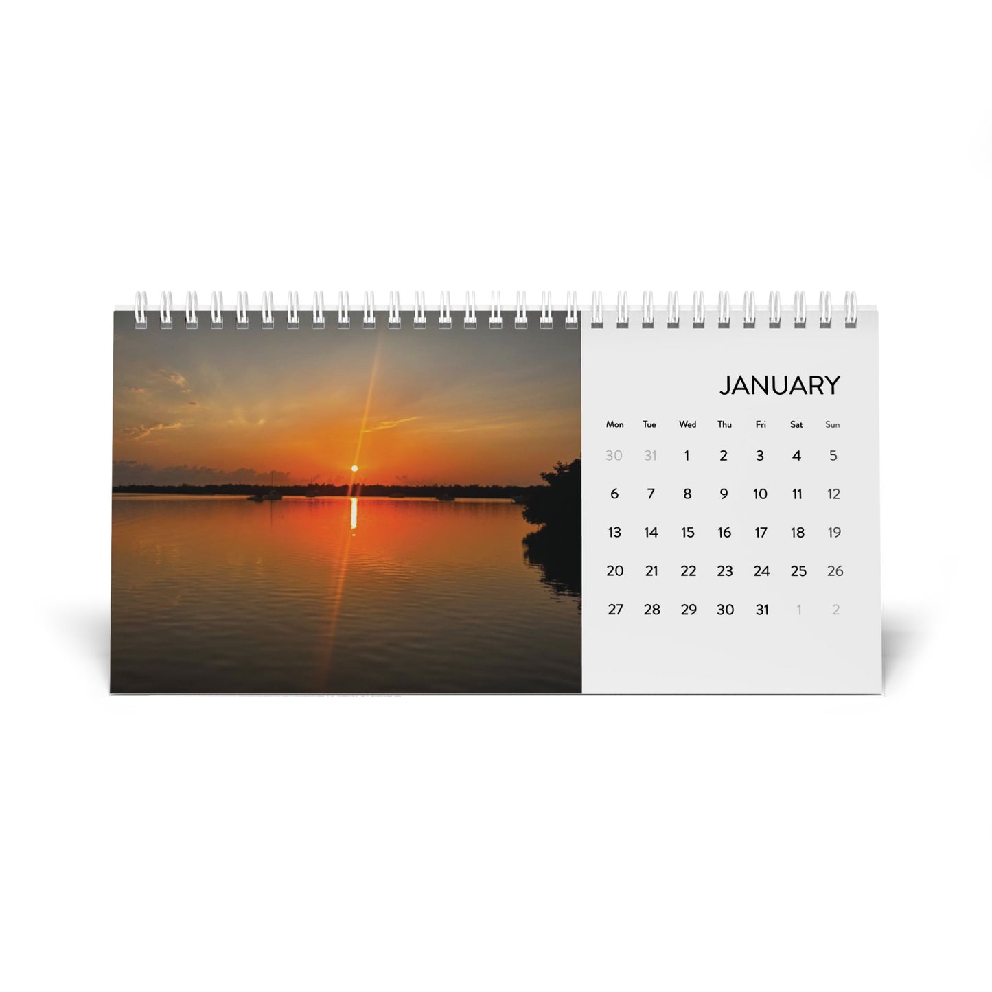 Dive into 2025: Exclusive Ocean Views Desk Calendar ā Your Daily Escape Awaits!