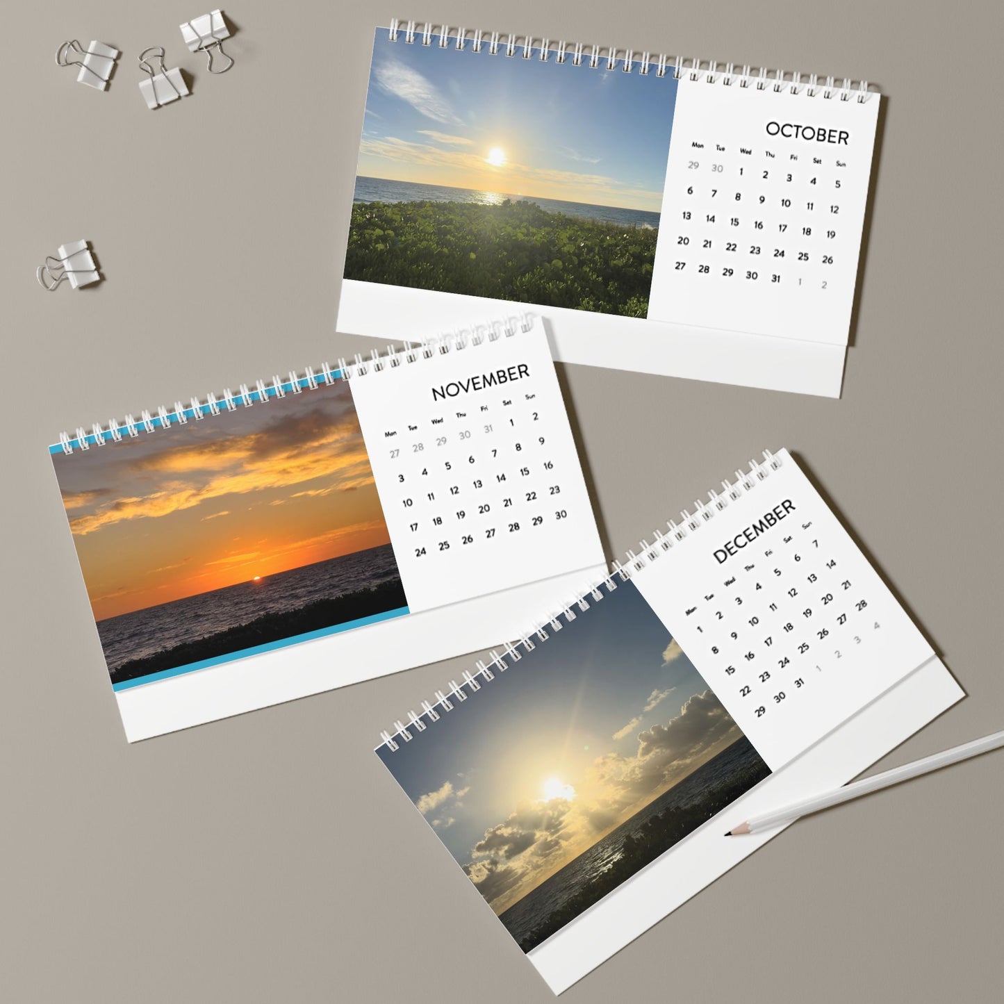 Dive into 2025: Exclusive Ocean Views Desk Calendar – Your Daily Escape Awaits!